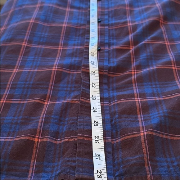 GAP Men's Button Down Shirt - Navy and Red Plaid - Picture 7 of 8